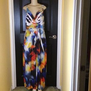 Flowy, multicolored maxi dress with split bodice